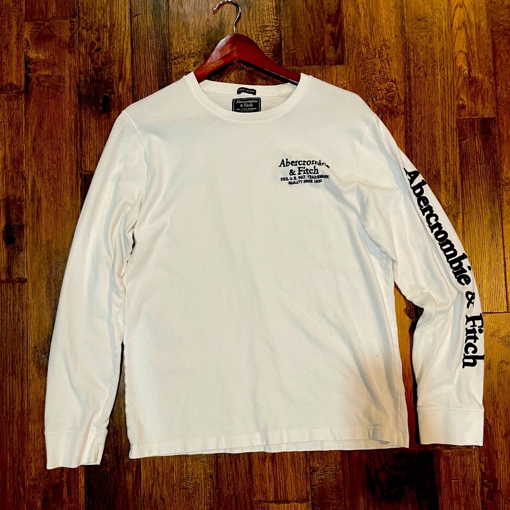 Men’s Abercrombie and Fitch LS Tee - medium